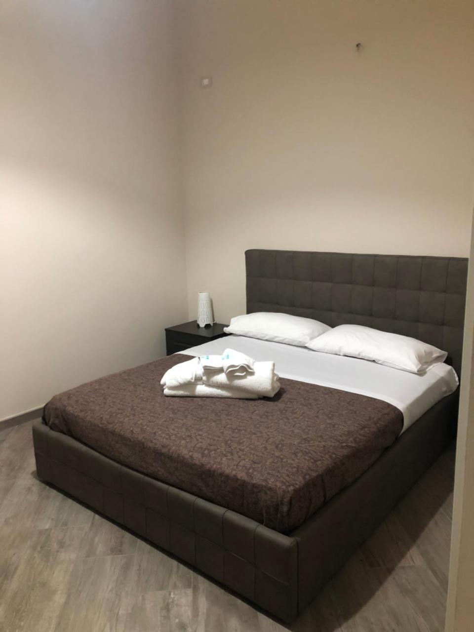 Elena Rooms Таранто Екстер'єр фото